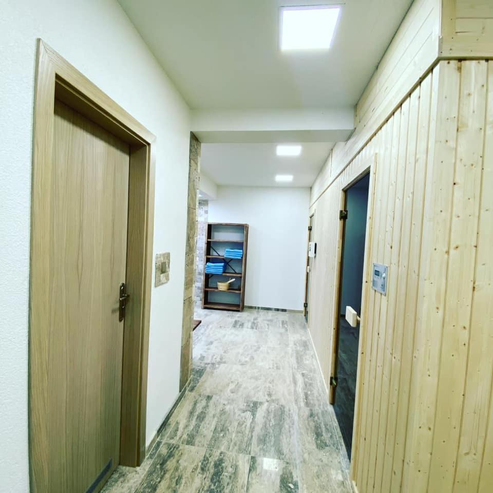 D Villa Минерални Бани Екстериор снимка